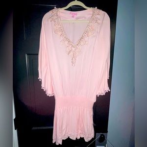 Beautiful Lilly Pulitzer Dress Light Pink. Excellent Used Condition in Size M.